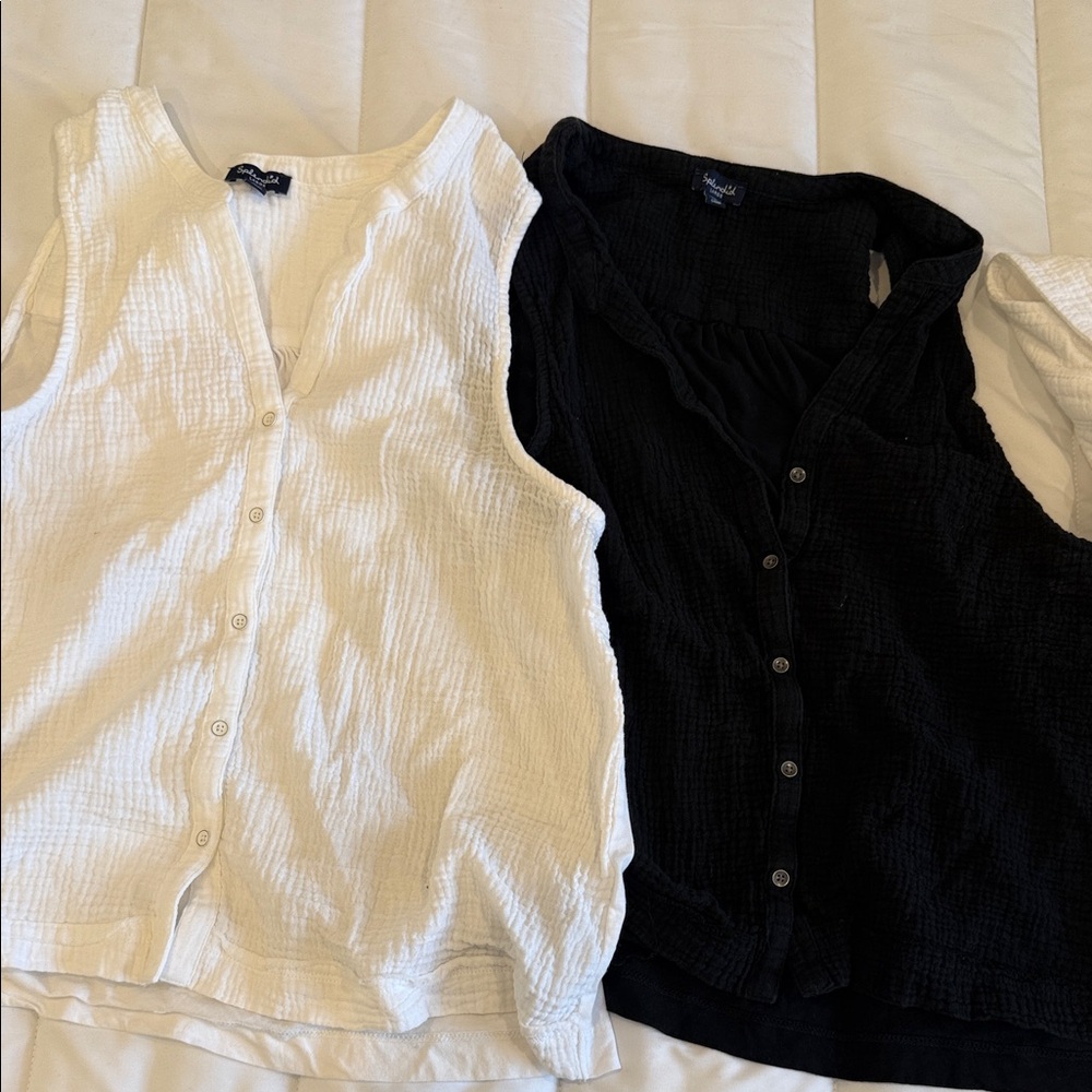 Two Large SPLENDID Women's Sleeveless Button-Up Tops - Black and White